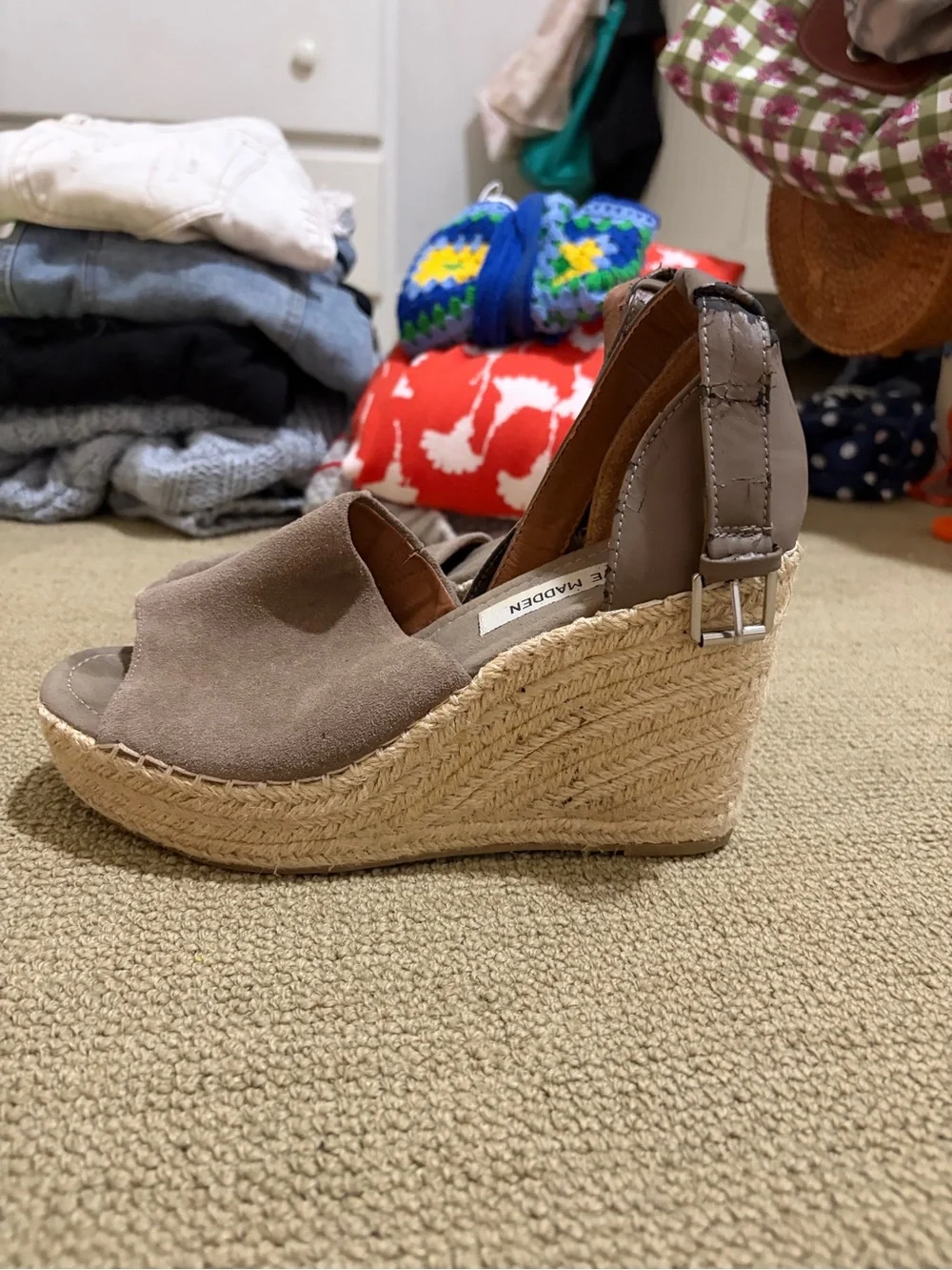 *signs of wear shown in pictures - Steve Madden Jaylen Espadrille Heels